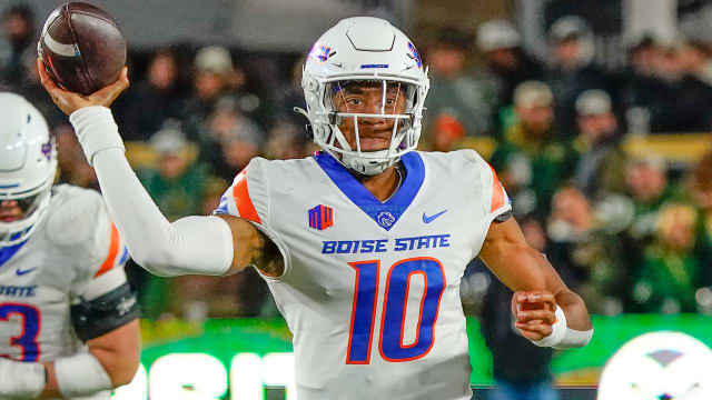 New Razorbacks QB Taylen Green throws a pass for Boise State last year.